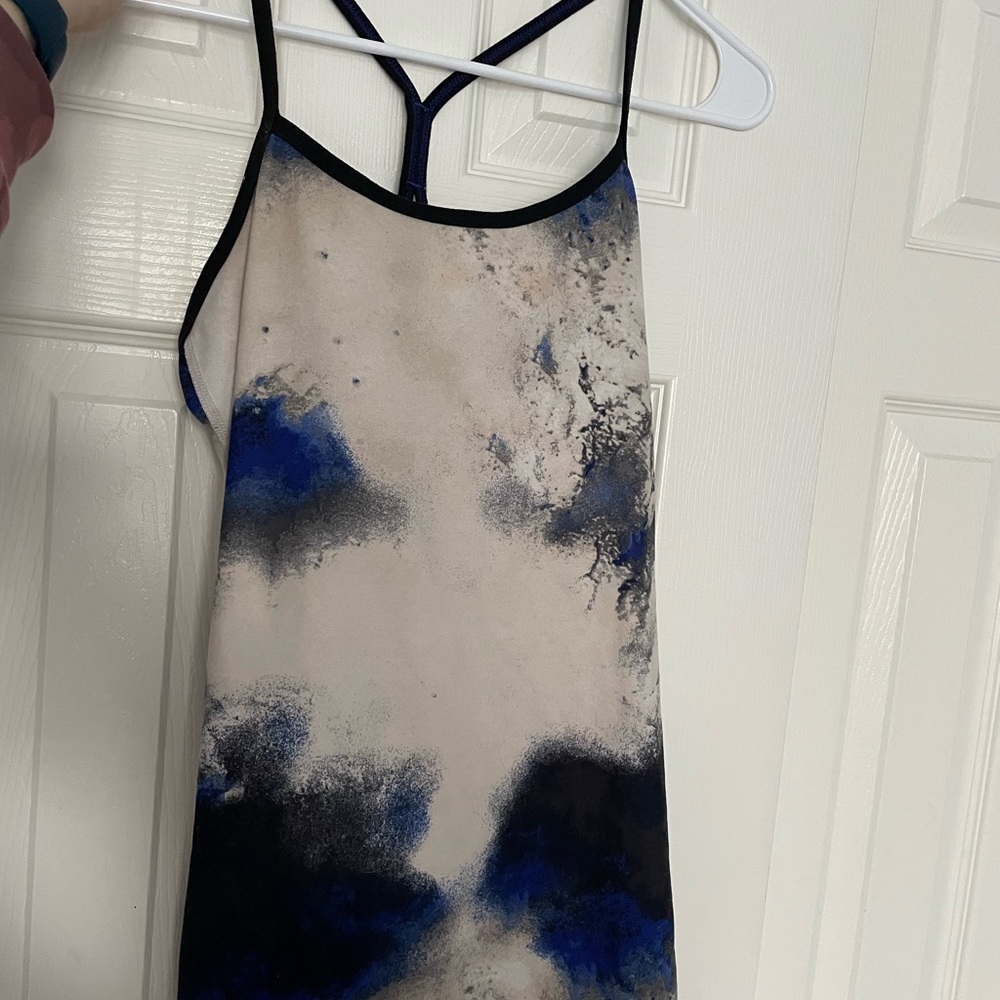 Luluulemon tank top
